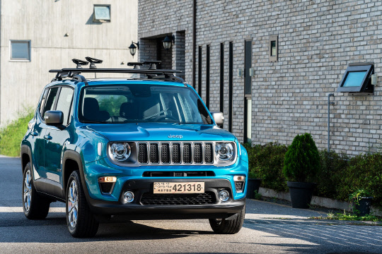 지프 레니게이드 비키니 에디션. <FCA(피아트크라이슬러오토모빌)코리아 제공>